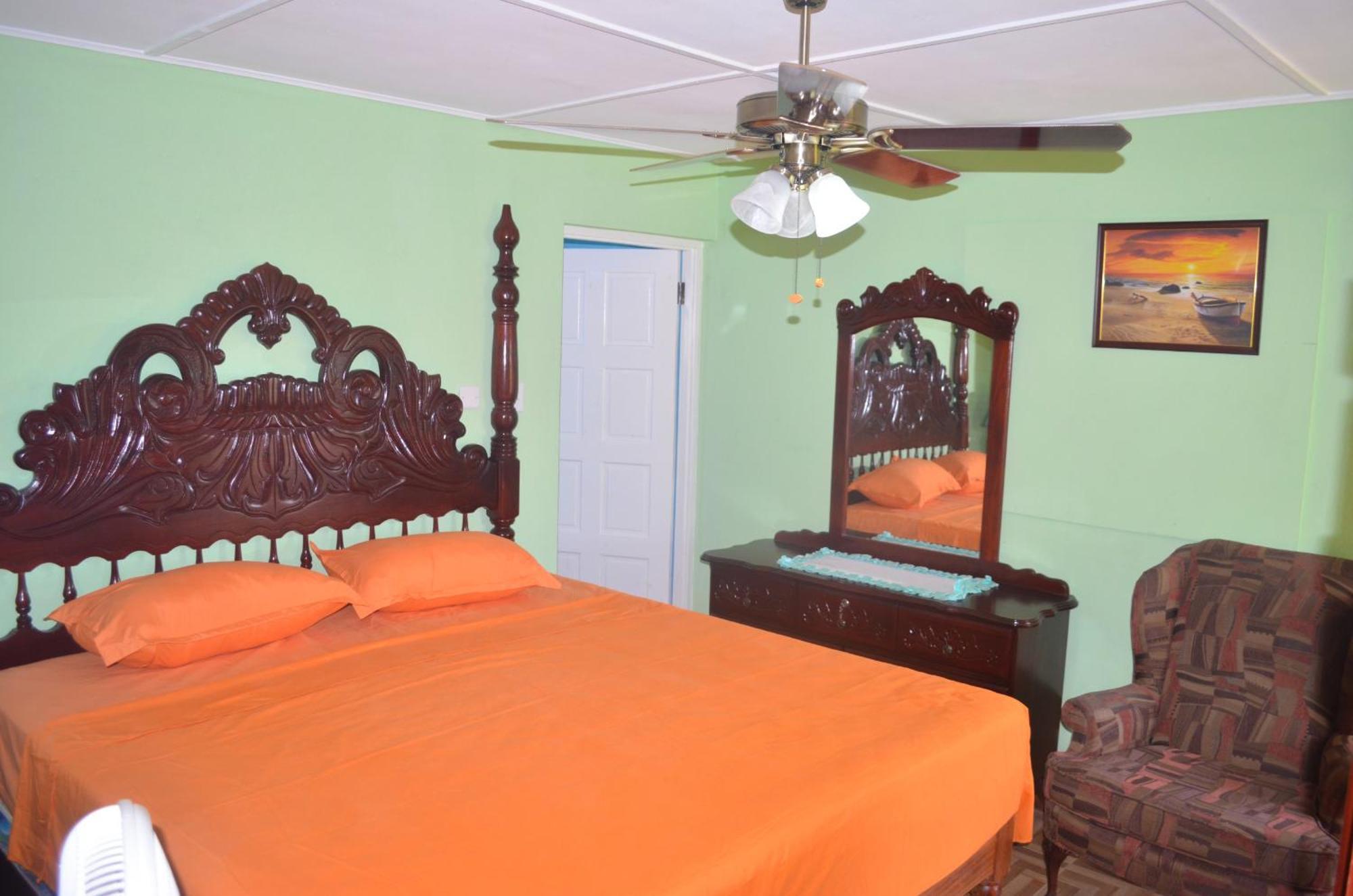 Little Shaw Park Guest House Ocho Rios Exterior foto